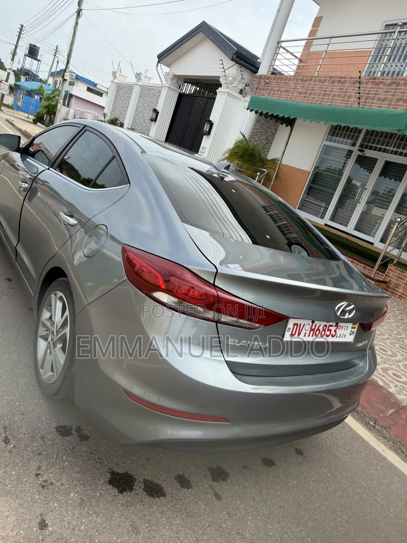 Hyundai Elantra Limited Sedan FWD (2.0L 4cyl 6A) 2017 Gray