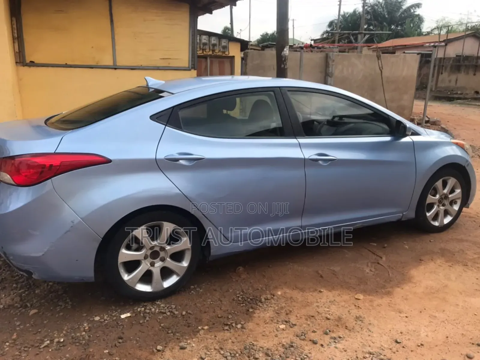 Hyundai Elantra Limited Sedan FWD (1.8L 4cyl 6A) 2013 Blue