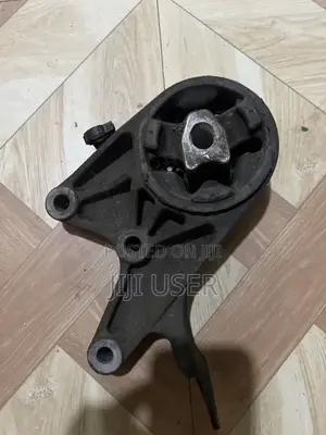 Engine/Gearbox Mount GMC Equinox