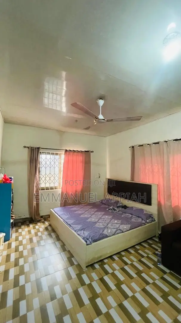 5bdrm House in Ablekuma Odumase for sale
