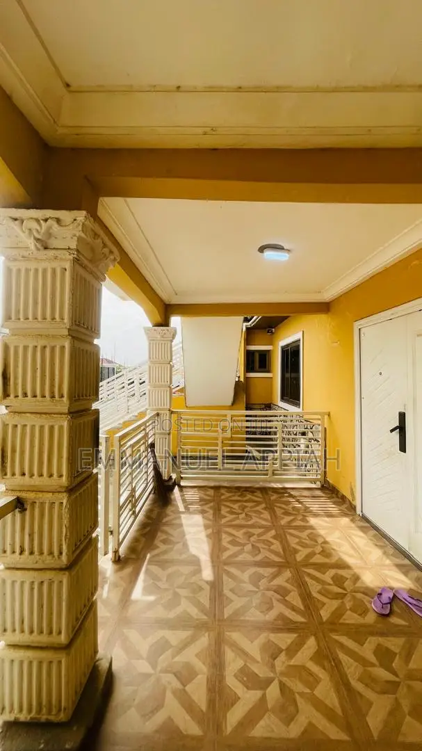 5bdrm House in Ablekuma Odumase for sale