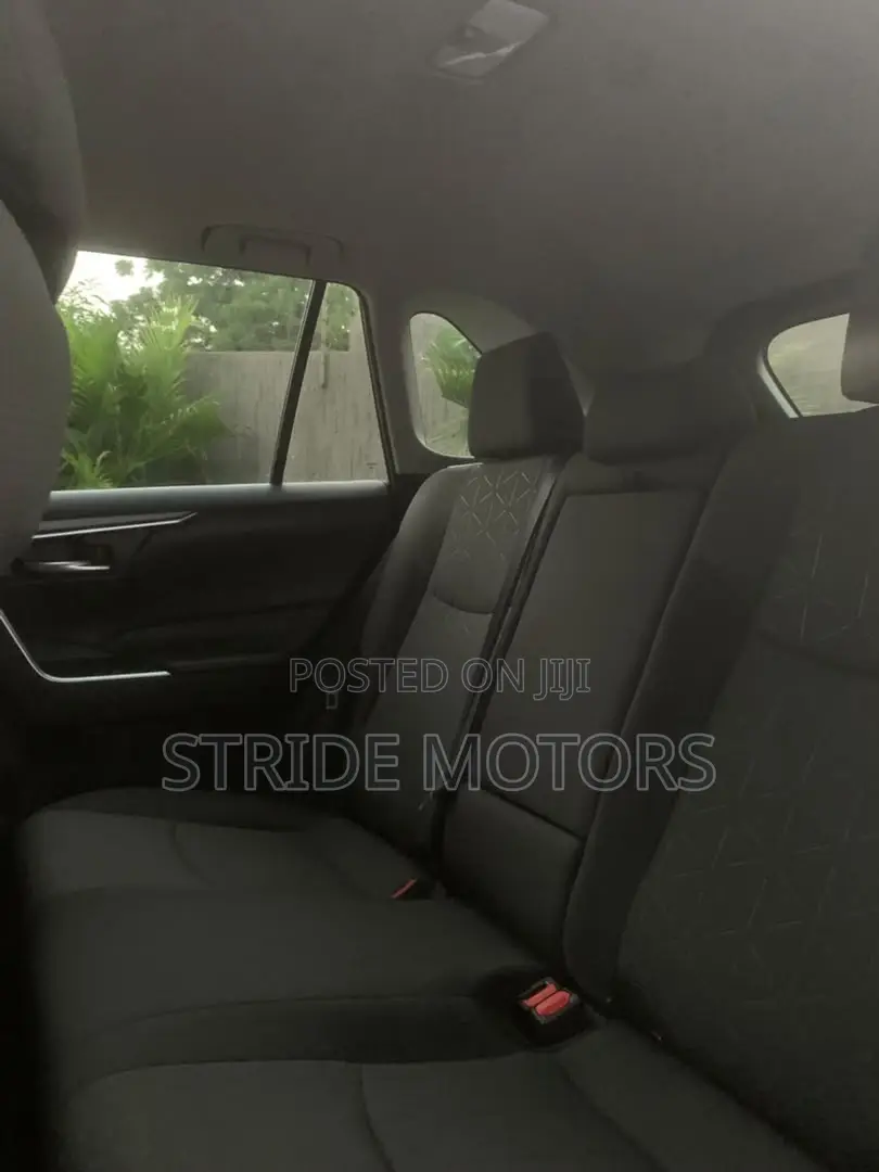 Toyota RAV4 XLE AWD 2020 Black