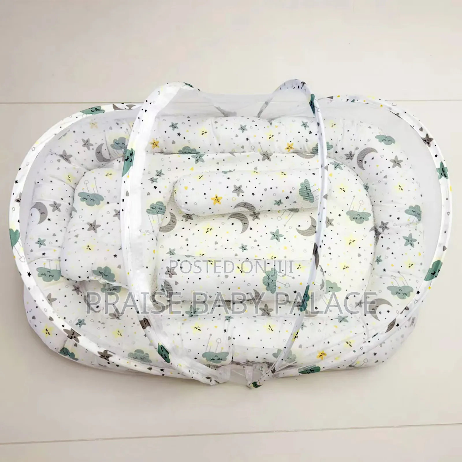 Baby Bed With Net And Pillows