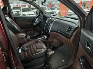 Dongfeng Fengxing Joyear 2016 Red