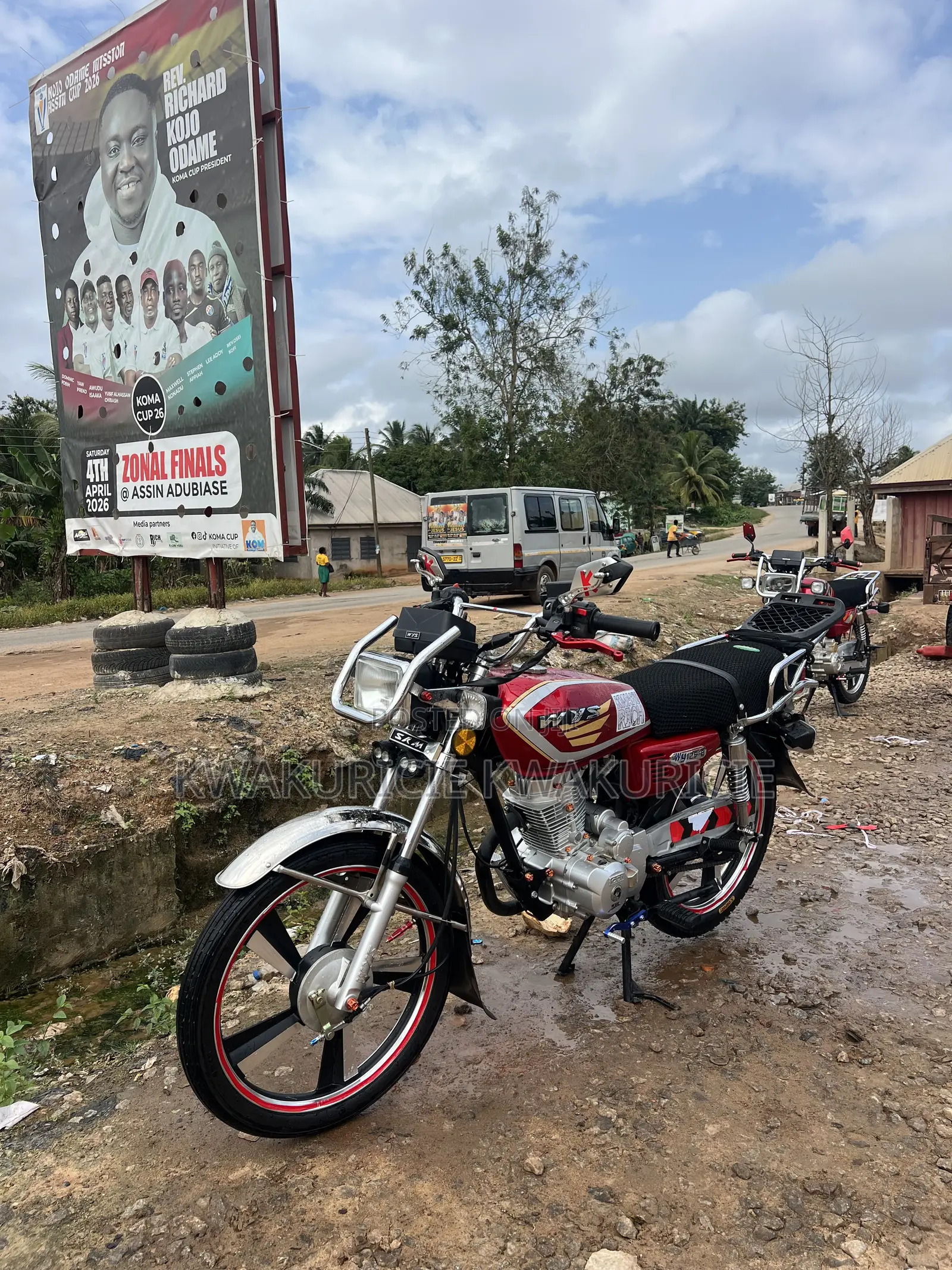 Royal RY125 2018 Red