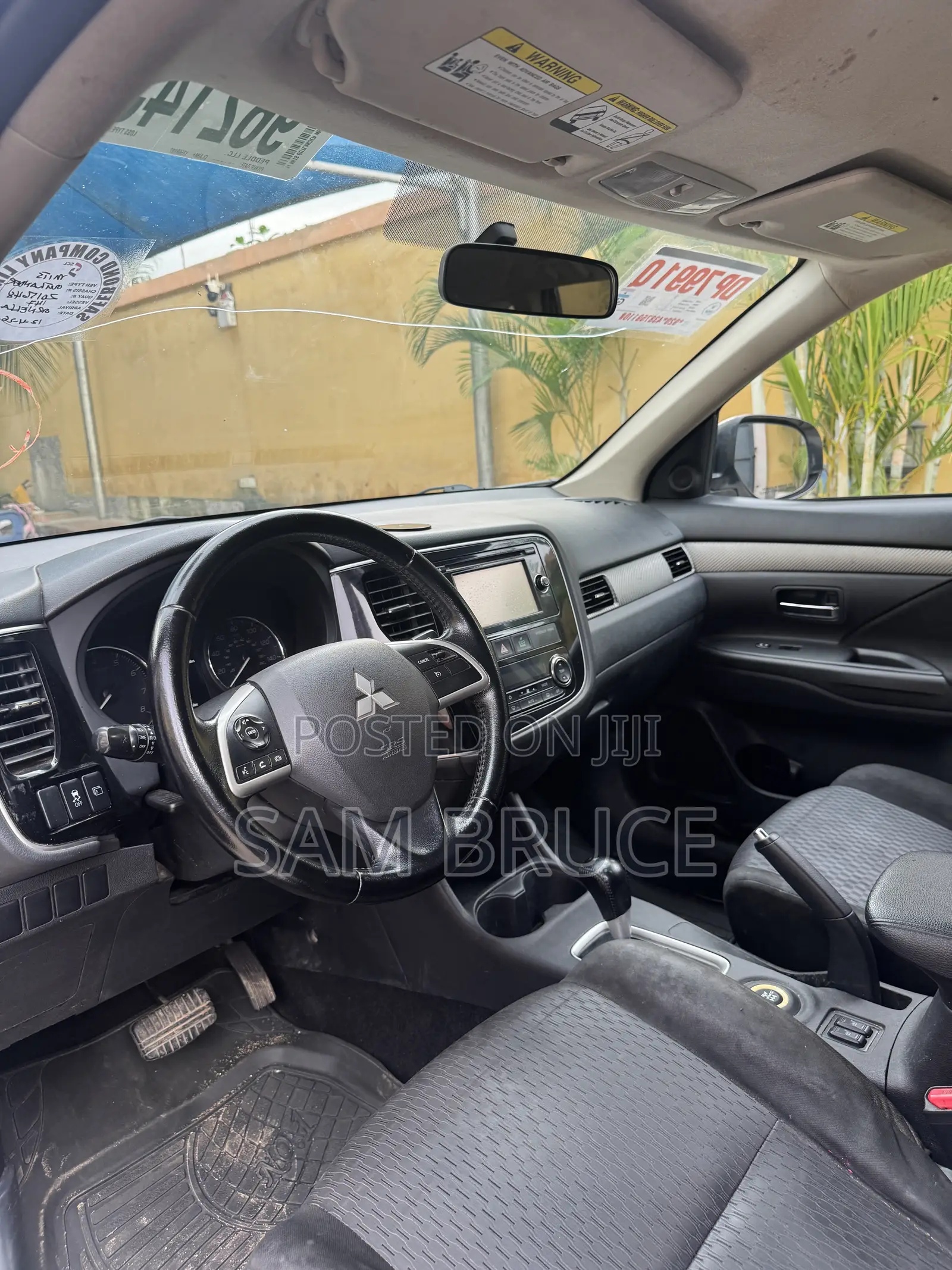 Mitsubishi Outlander SE 4dr SUV AWD (2.4L 4cyl CVT) 2014 White