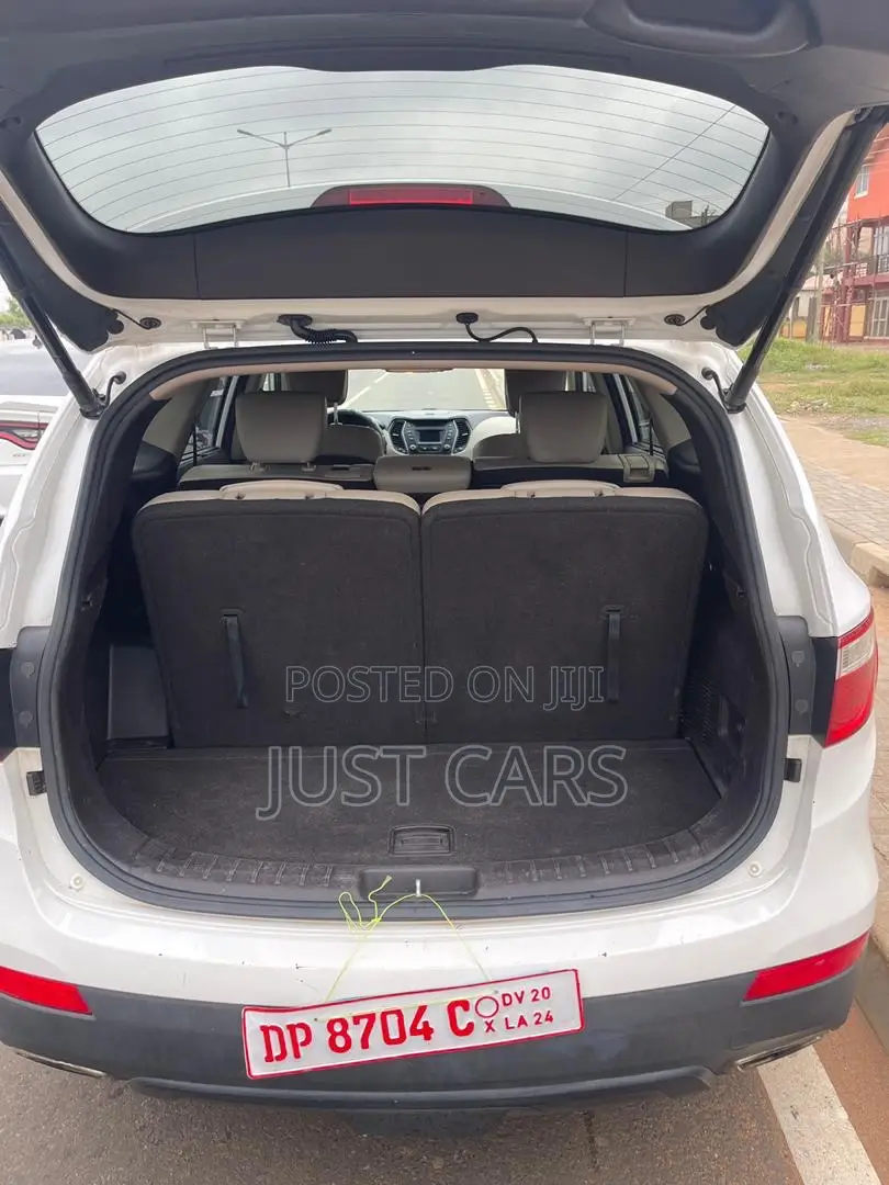 Hyundai Santa Fe 2014 White