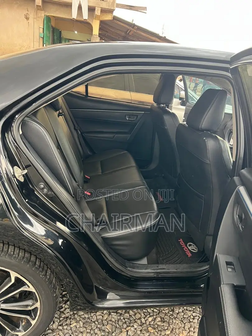 Toyota Corolla 2016 Black