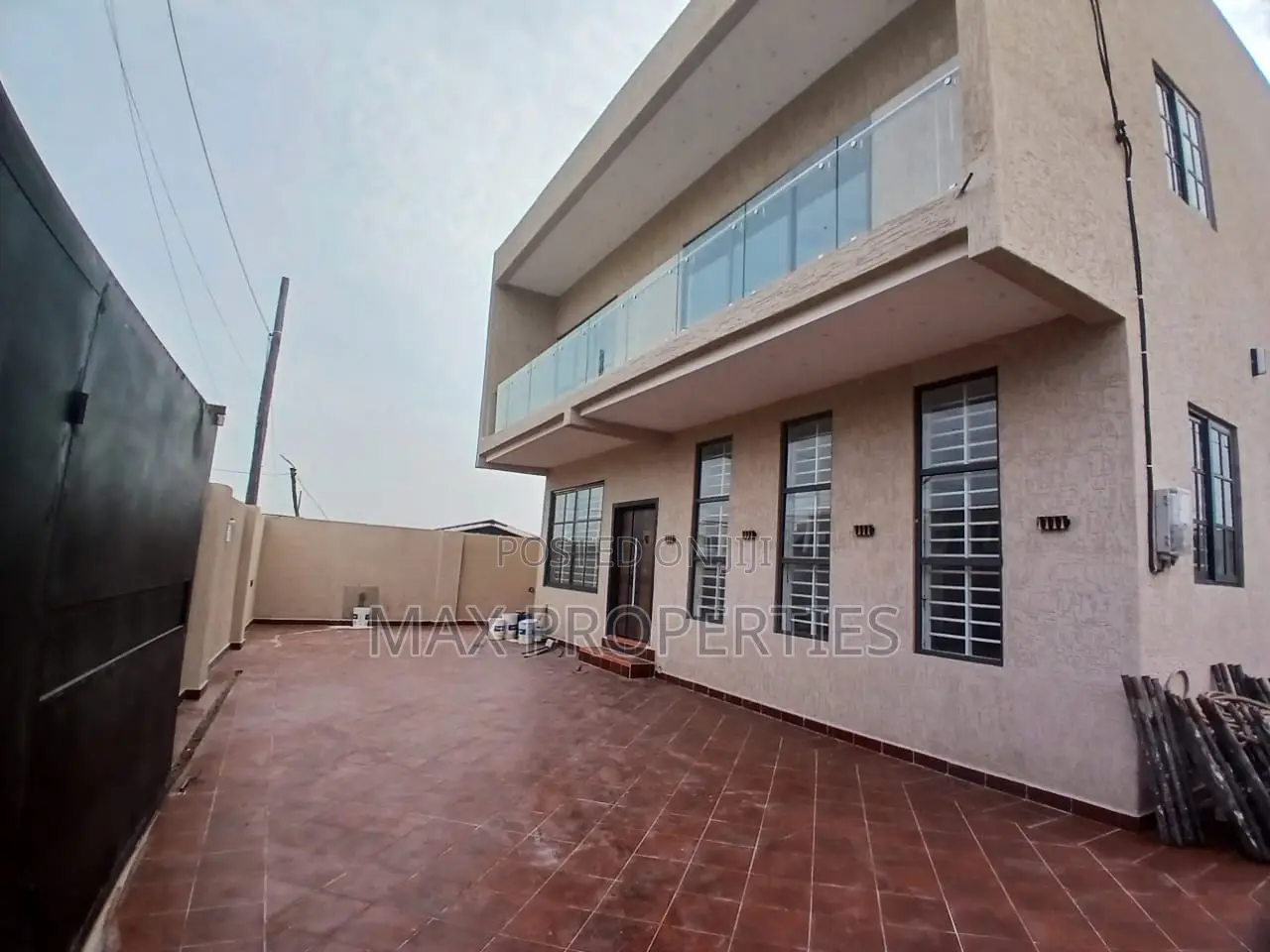 4bdrm House in East Legon for sale