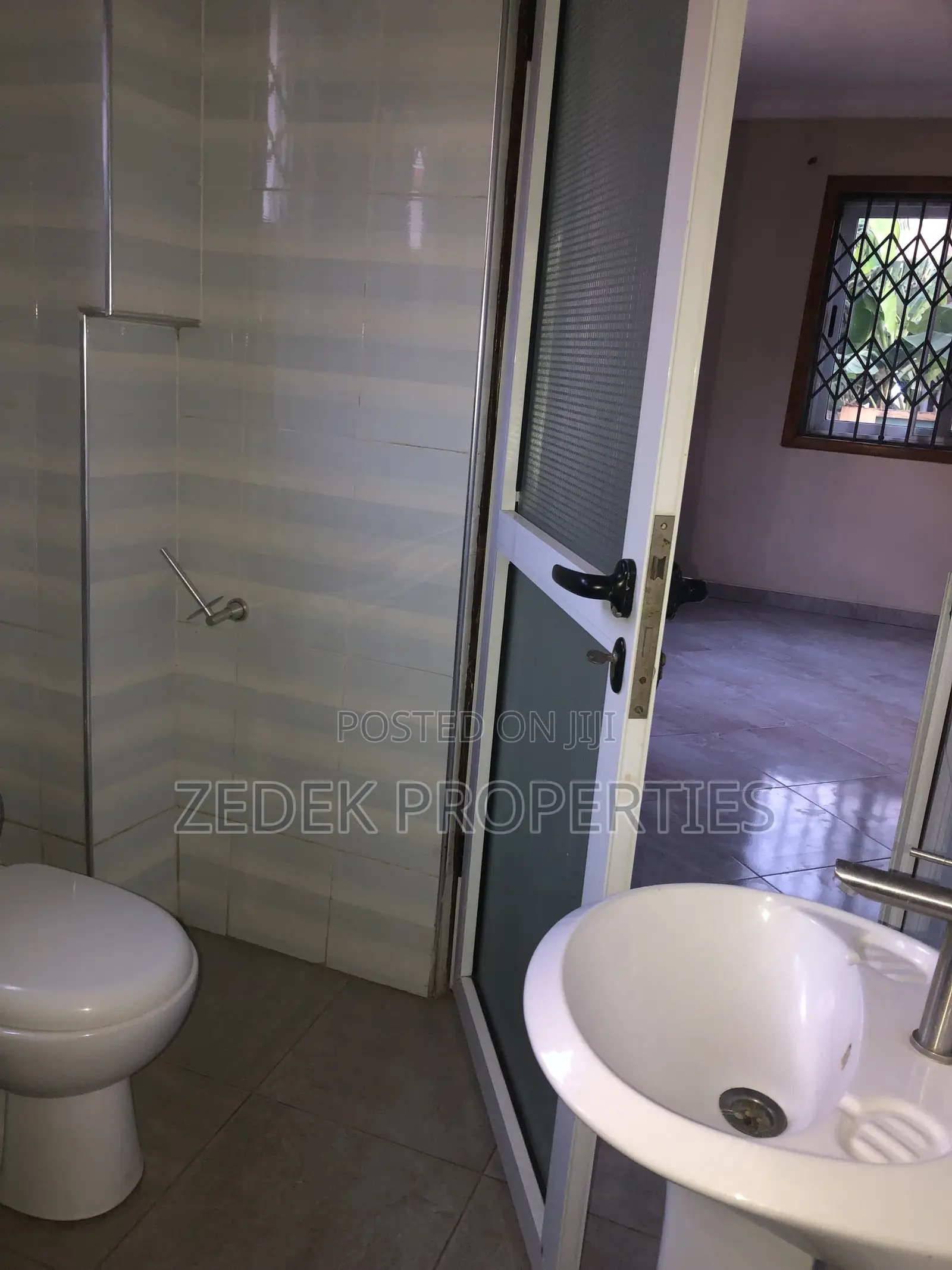 2bdrm Apartment in Kwabenya, Ashomang Estate for rent