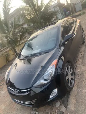 Hyundai Elantra GLS Sedan FWD (1.8L 4cyl 6A) 2013 Black