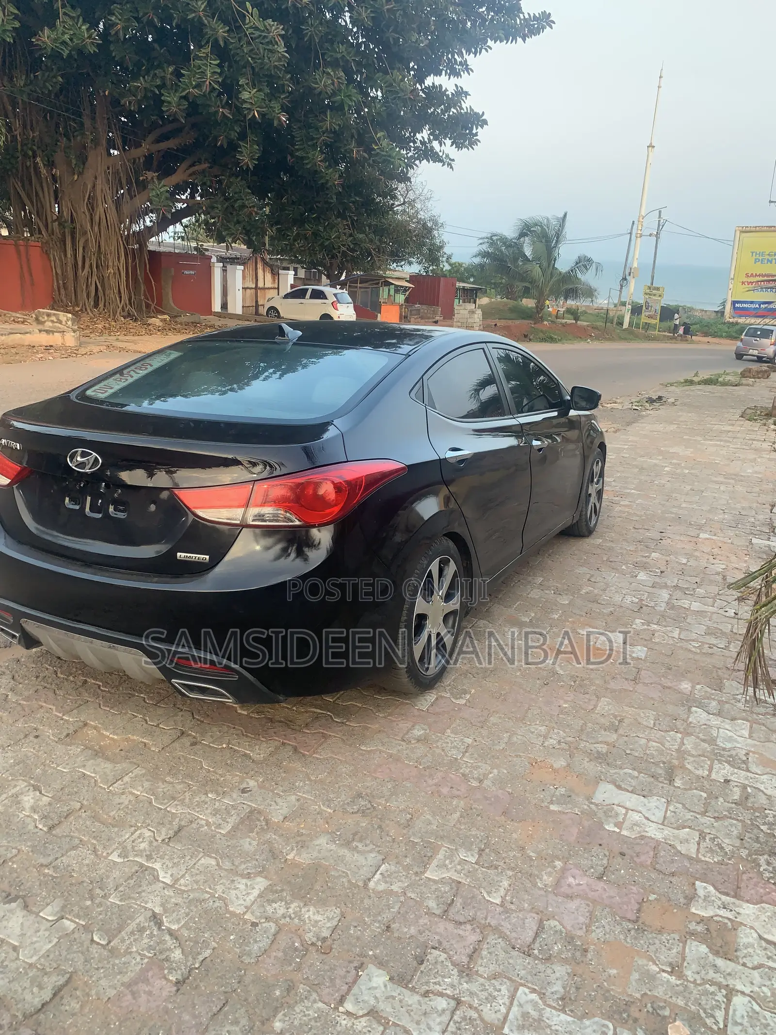 Hyundai Elantra GLS Sedan FWD (1.8L 4cyl 6A) 2013 Black