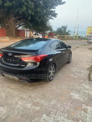 Hyundai Elantra GLS Sedan FWD (1.8L 4cyl 6A) 2013 Black