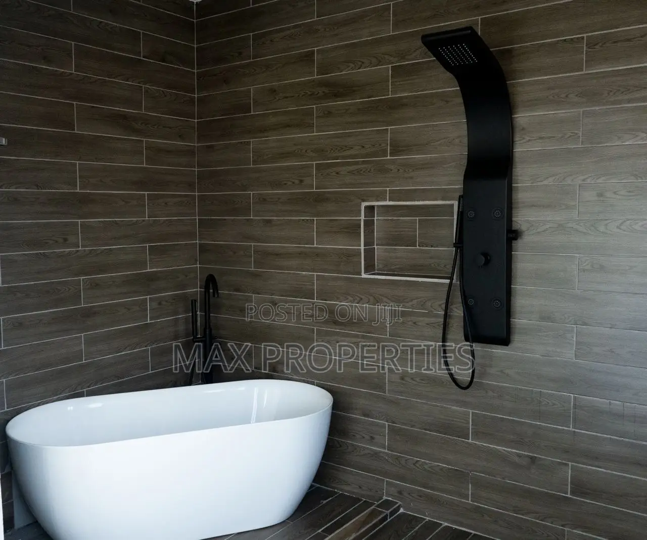 4bdrm House in East Legon for sale