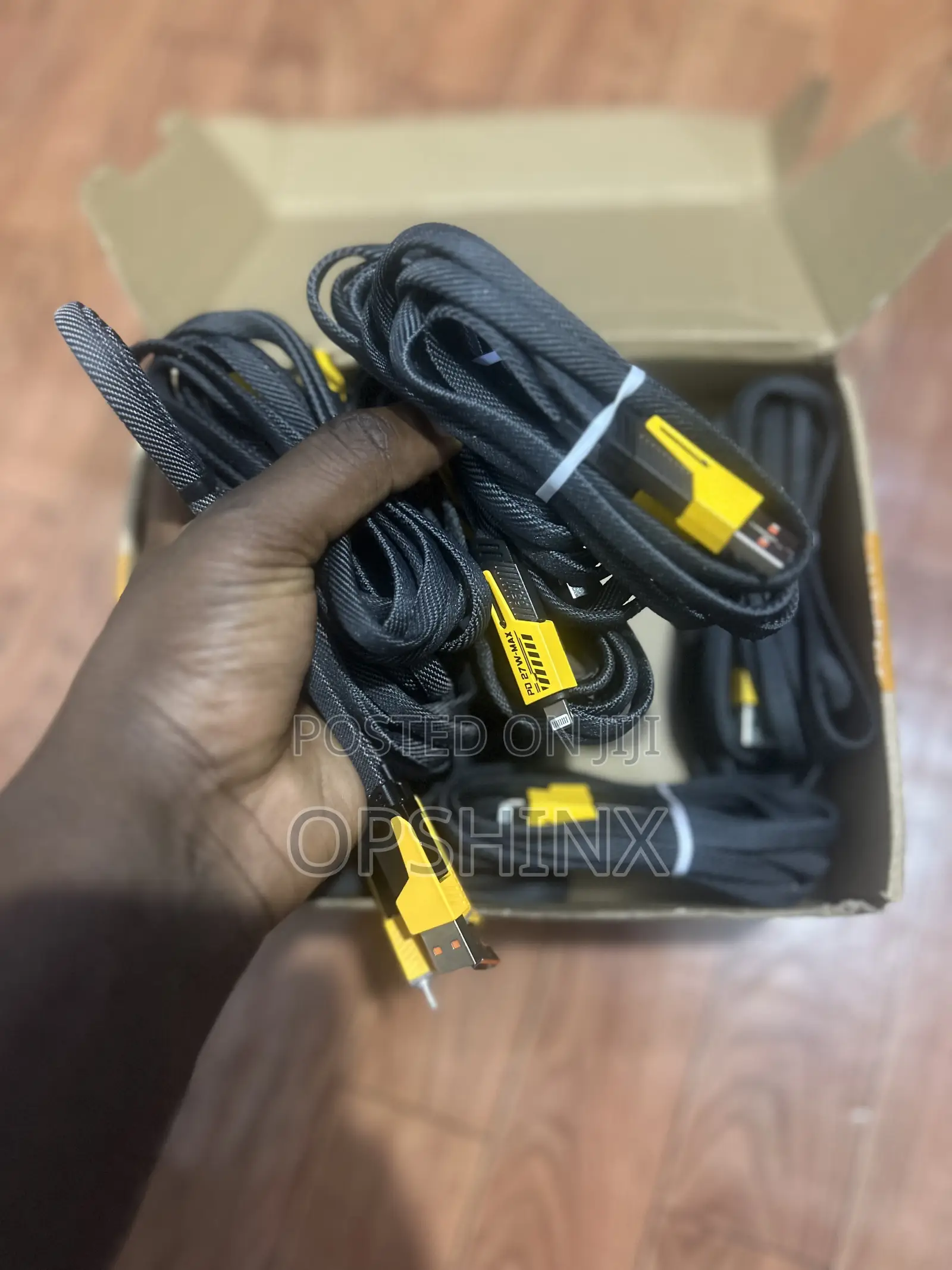 Bumblebee Zinc-Alloy 4 in 1 Data and Charging Cable