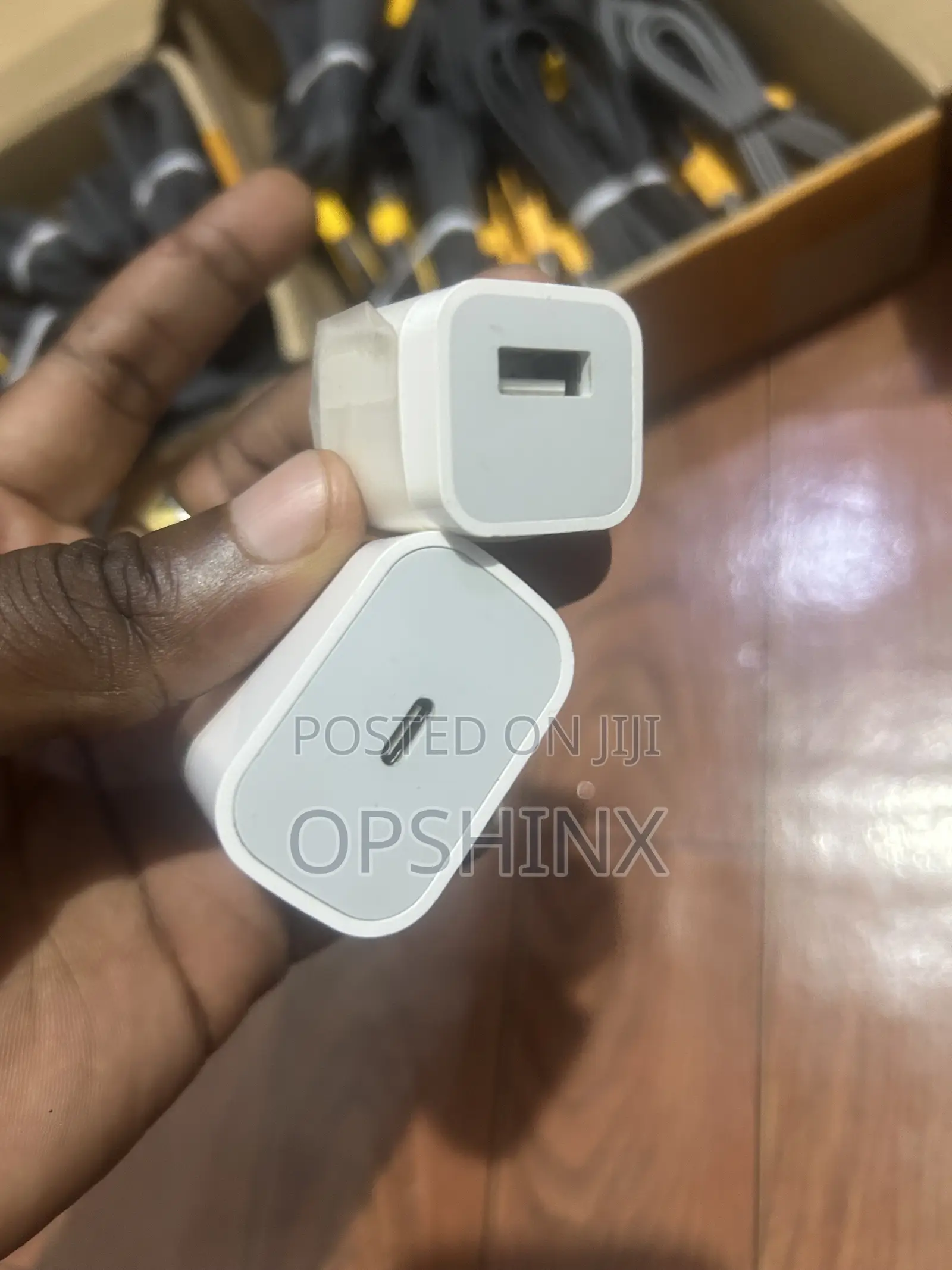 Bumblebee Zinc-Alloy 4 in 1 Data and Charging Cable