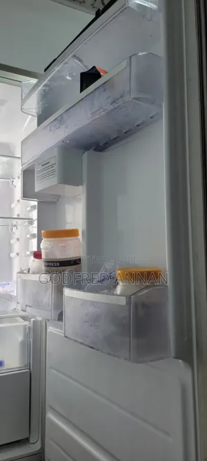 Very Neat and Powerful Lg Fridge