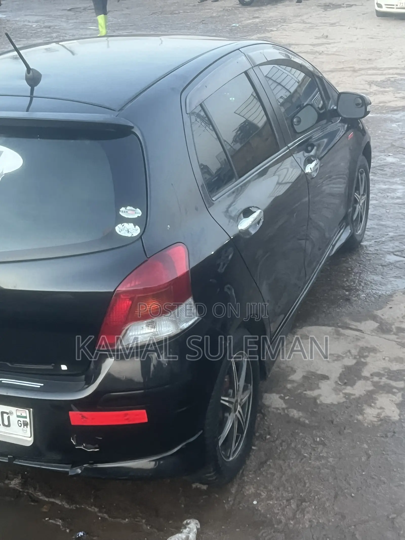 Toyota Vitz 2010 Black