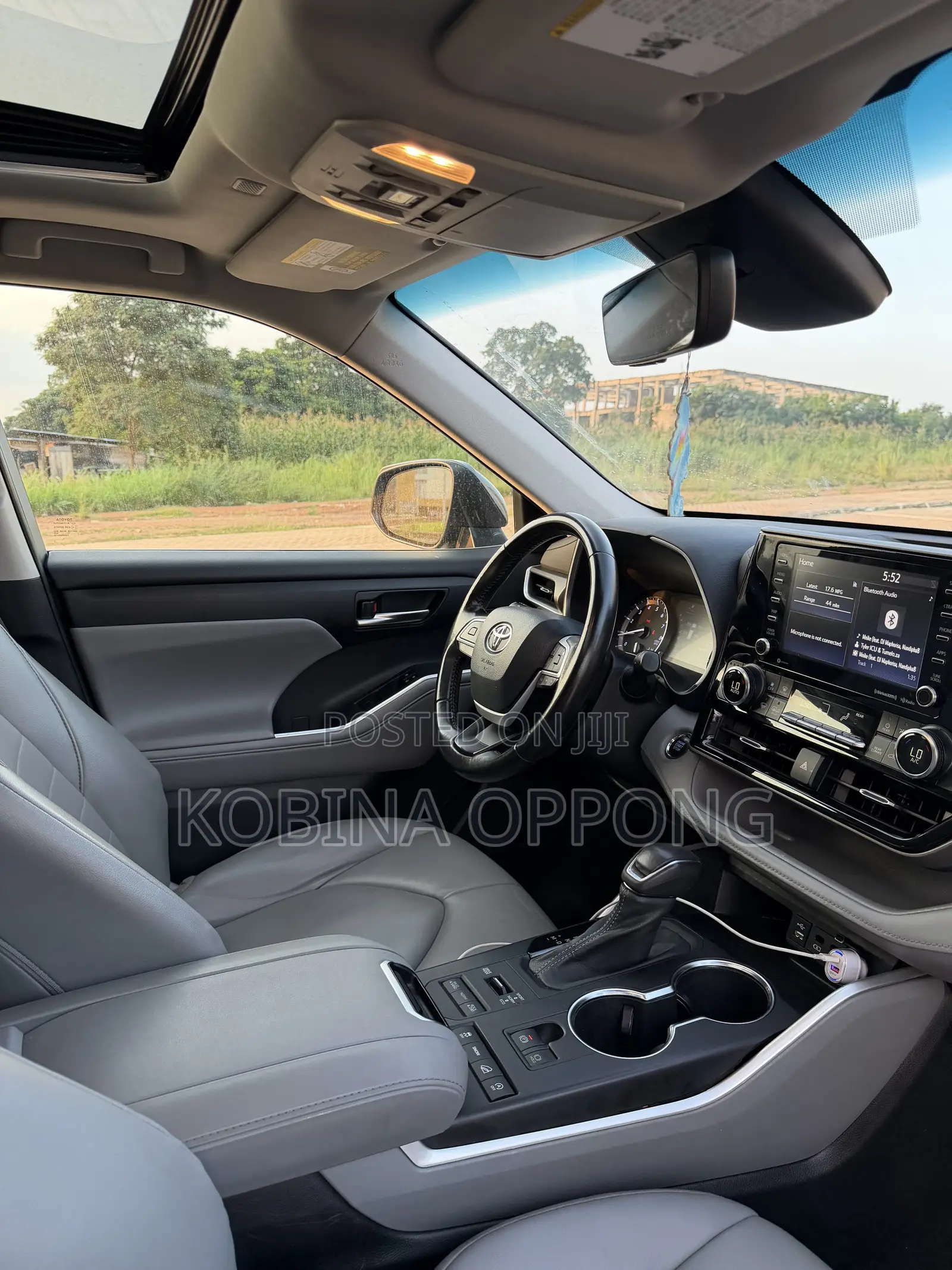 Toyota Highlander XLE 2022 Gray