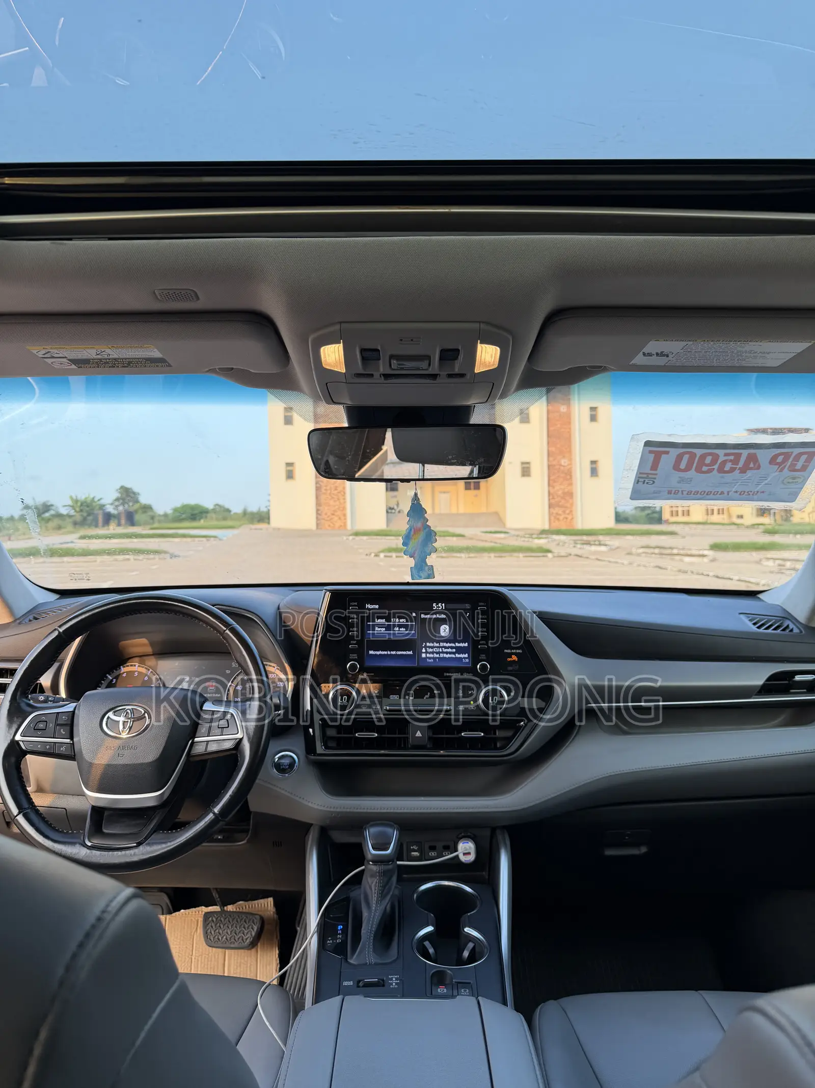 Toyota Highlander XLE 2022 Gray