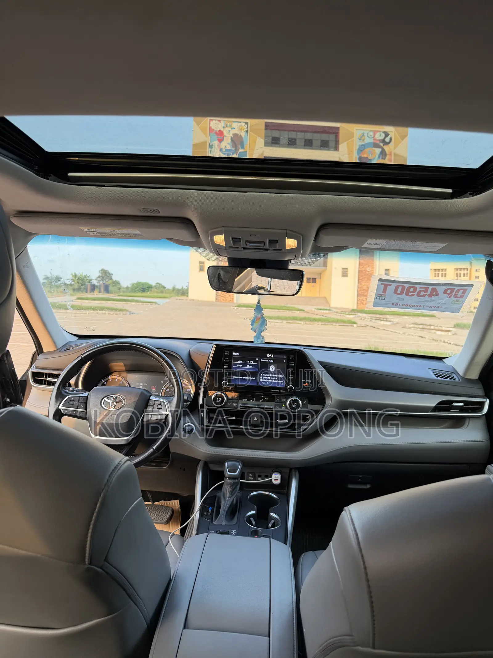 Toyota Highlander XLE 2022 Gray