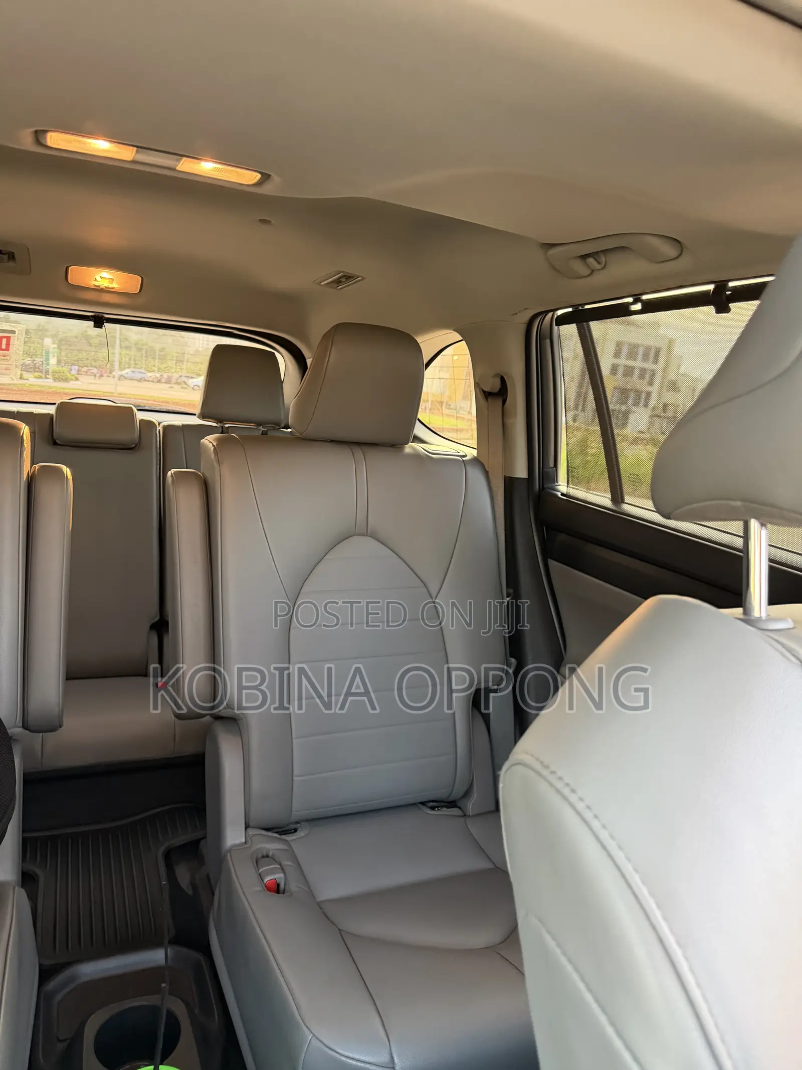 Toyota Highlander XLE 2022 Gray