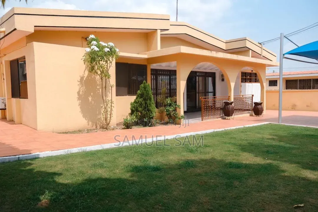 7bdrm House in Tema Sakumono for rent