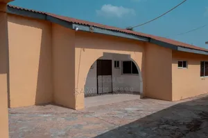 7bdrm House in Tema Sakumono for rent