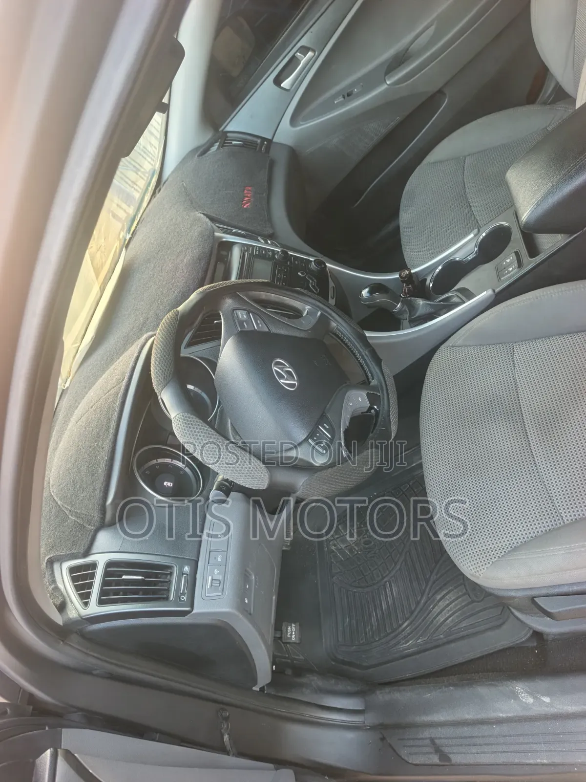 Hyundai Sonata GLS Sedan FWD (2.4L 4cyl 6A) 2013 Matt Black