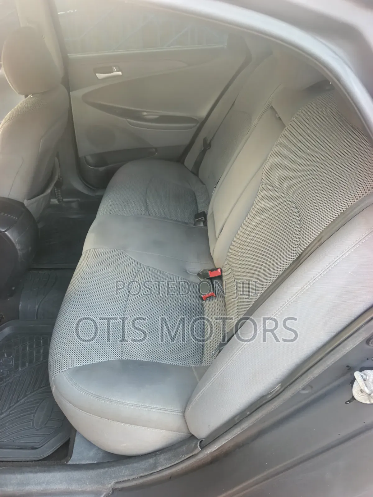 Hyundai Sonata GLS Sedan FWD (2.4L 4cyl 6A) 2013 Matt Black