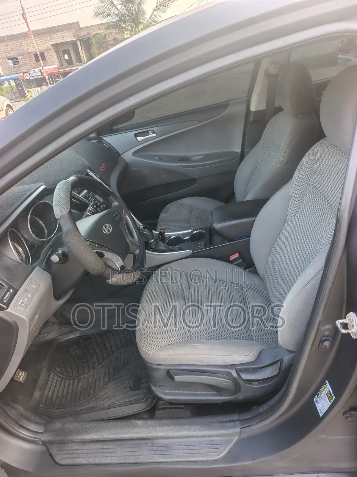 Hyundai Sonata GLS Sedan FWD (2.4L 4cyl 6A) 2013 Matt Black