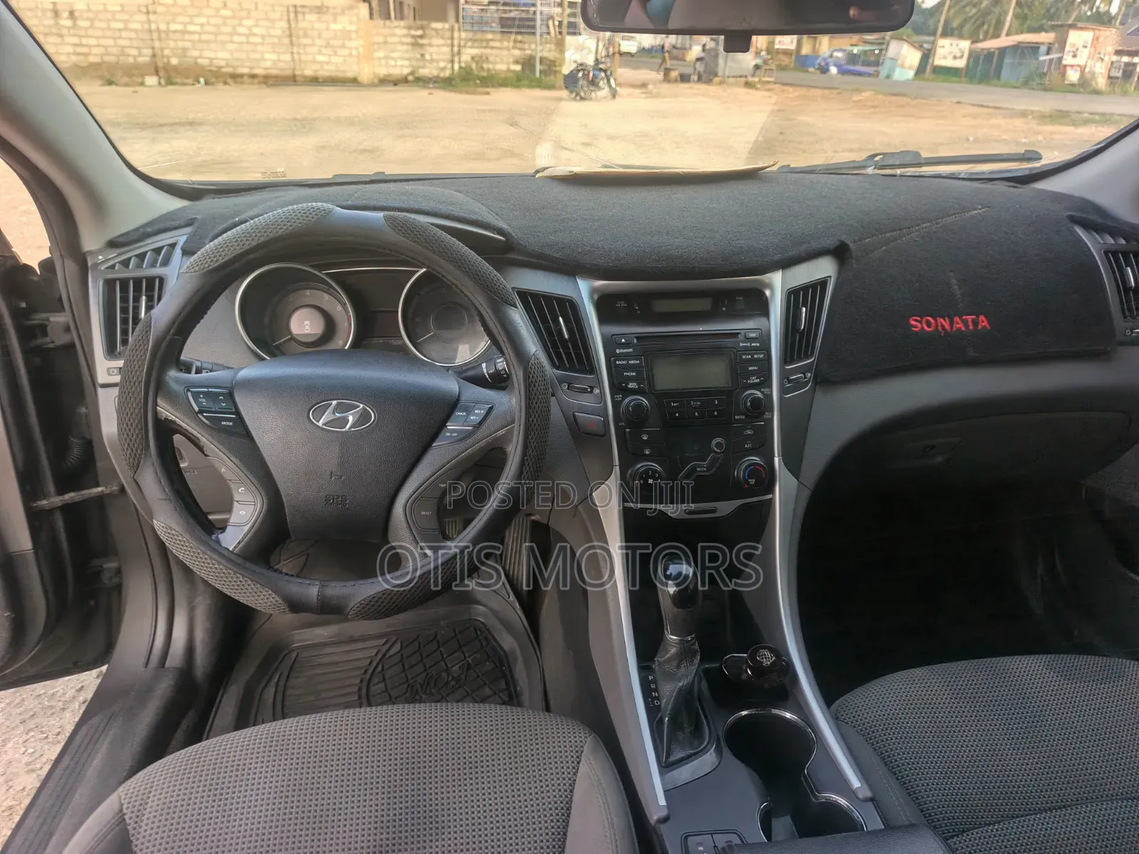 Hyundai Sonata GLS Sedan FWD (2.4L 4cyl 6A) 2013 Matt Black