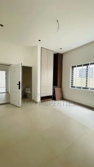 3bdrm House in Pokuase for sale