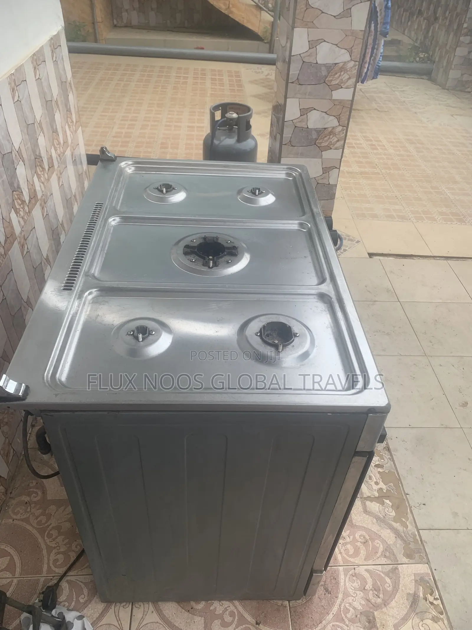 Used High Quality Midea 5 Burner Gas Cooker With Oven Grill.