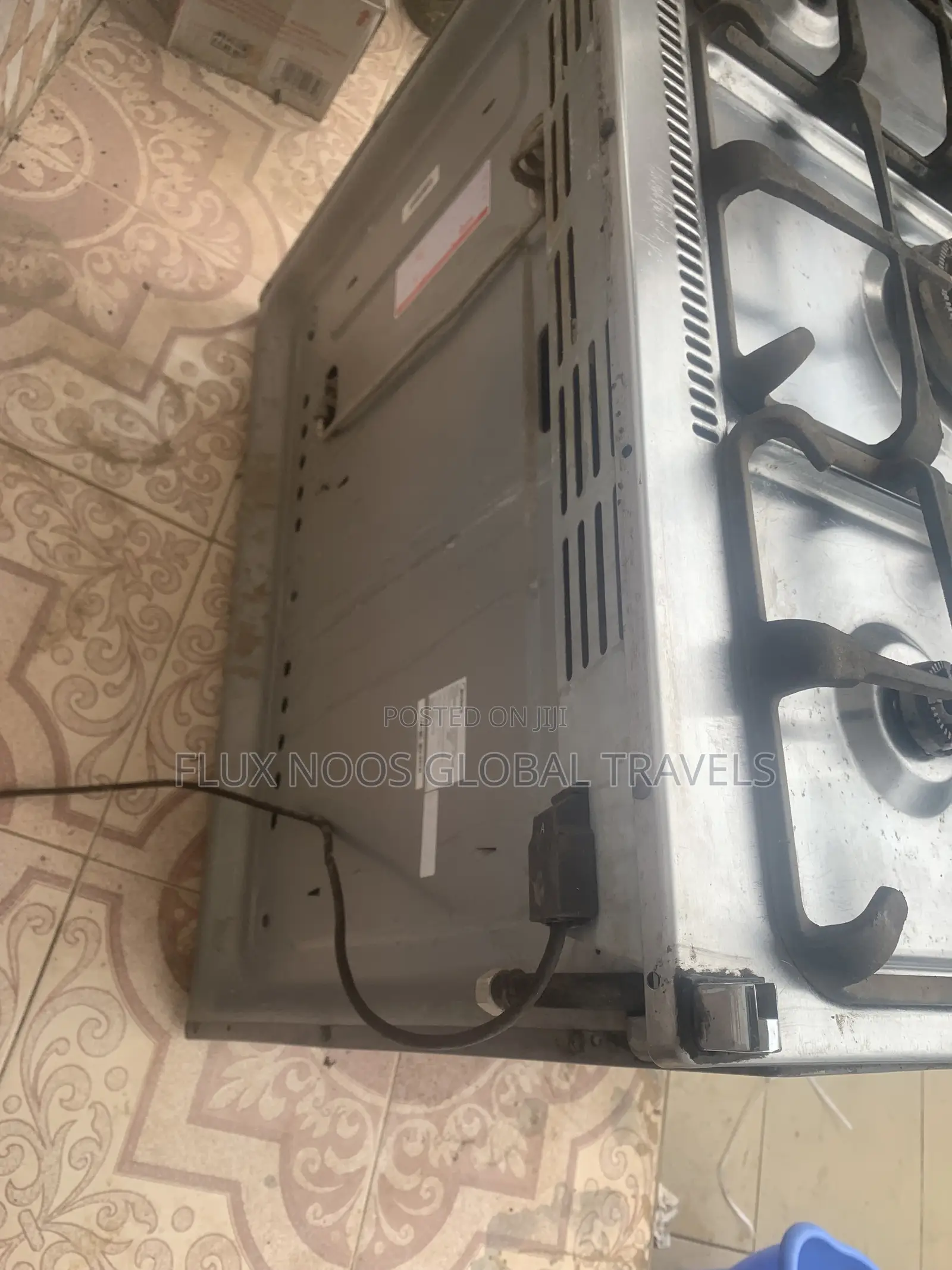 Used High Quality Midea 5 Burner Gas Cooker With Oven Grill.