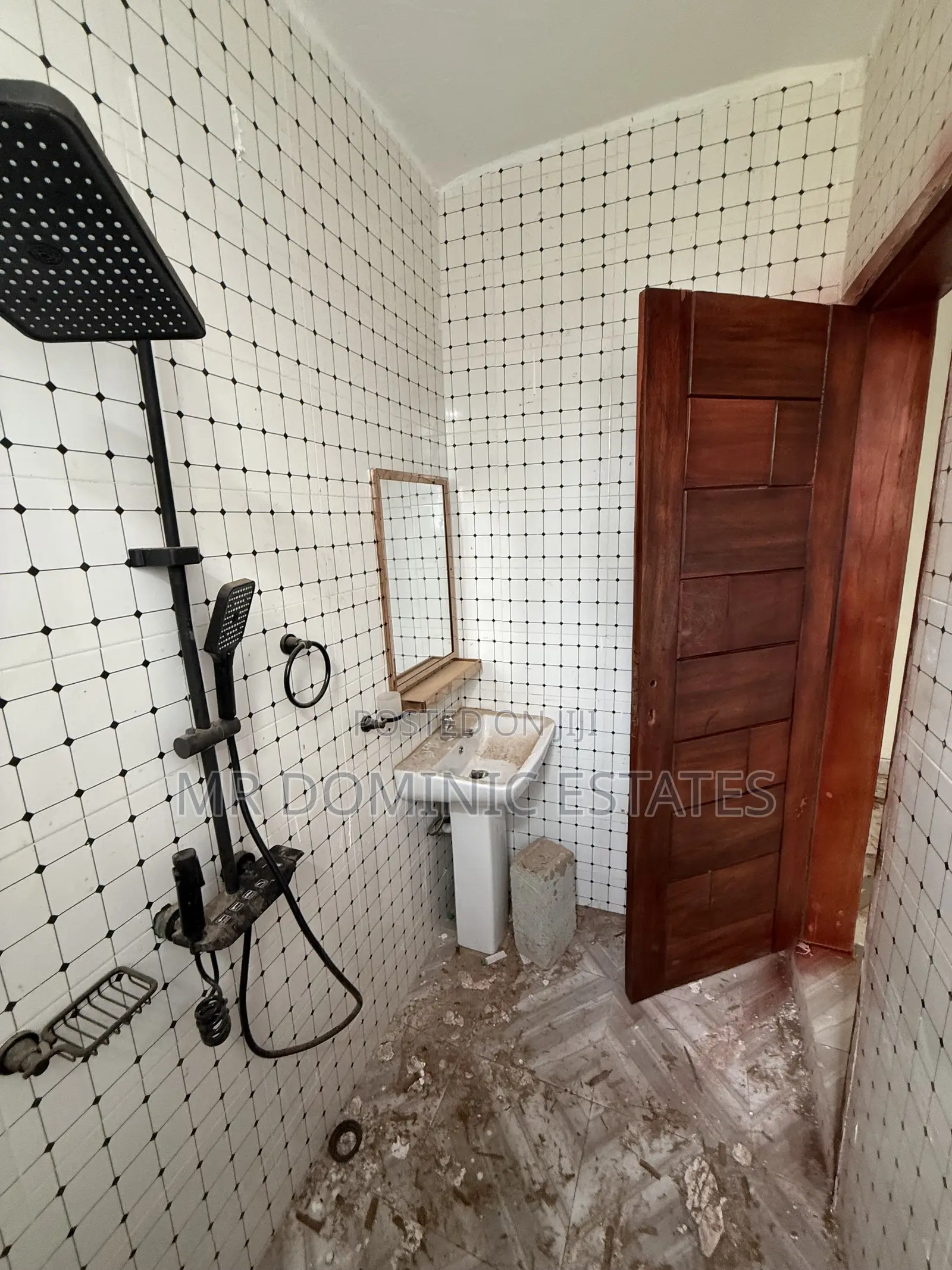 1bdrm Apartment in Mr Dominic Estates, Round About for rent