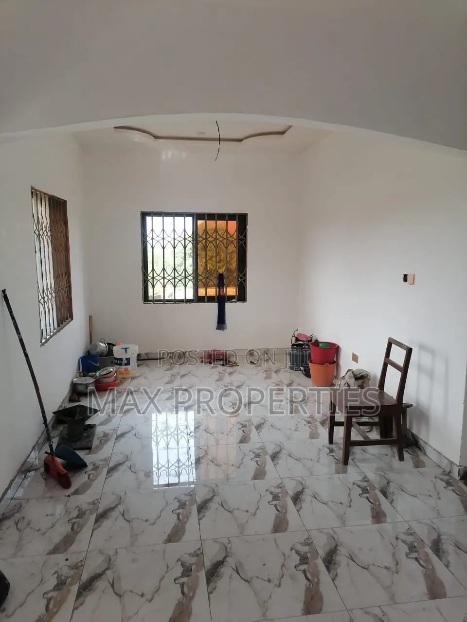 6bdrm House in Amasaman for sale
