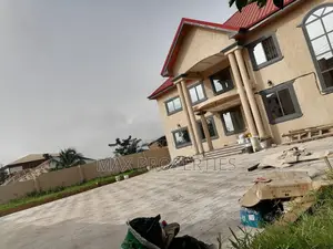 6bdrm House in Amasaman for sale