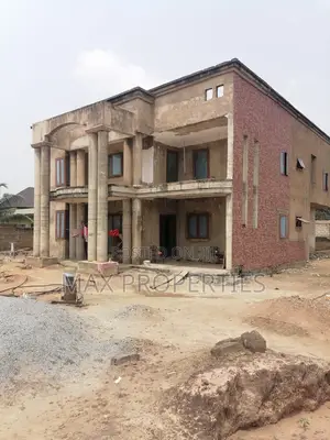5bdrm House in Amasaman for sale