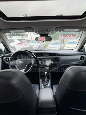 Toyota Corolla SE (1.8L 4cyl 2A) 2018 Black