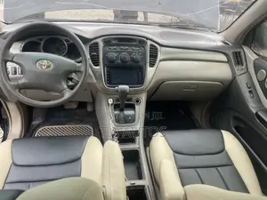 Toyota Highlander Limited V6 2005 Black