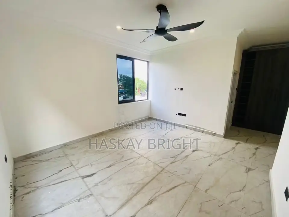 2bdrm Apartment in Abelemkpe for rent