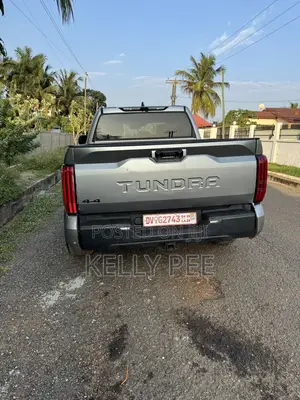 Toyota Tundra 2024 Gray