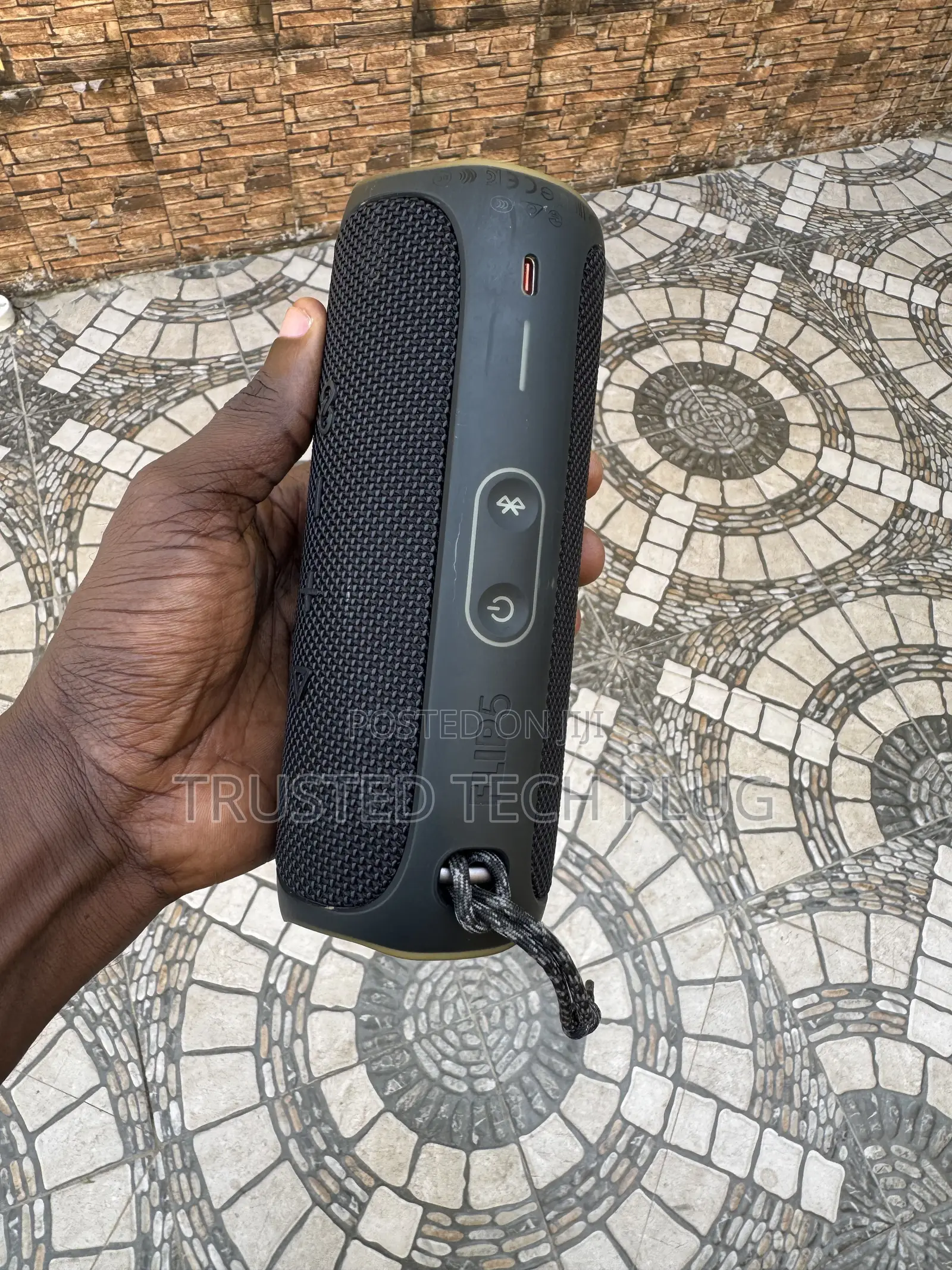 Preowned JBL Flip 5 Bluetooth Speaker From America in Stock