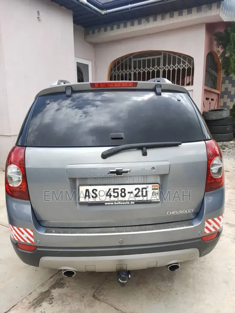 Chevrolet Captiva 2011 Gray
