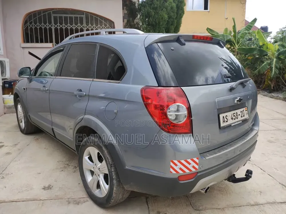 Chevrolet Captiva 2011 Gray