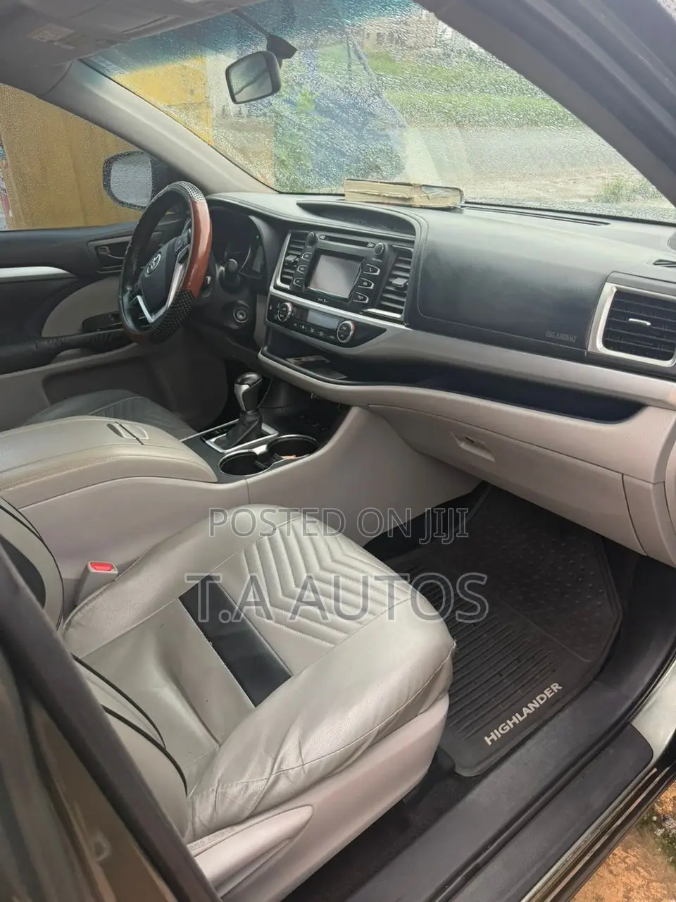 Toyota Highlander LE 4x2 (2.7L 4cyl 6A) 2016 Gray
