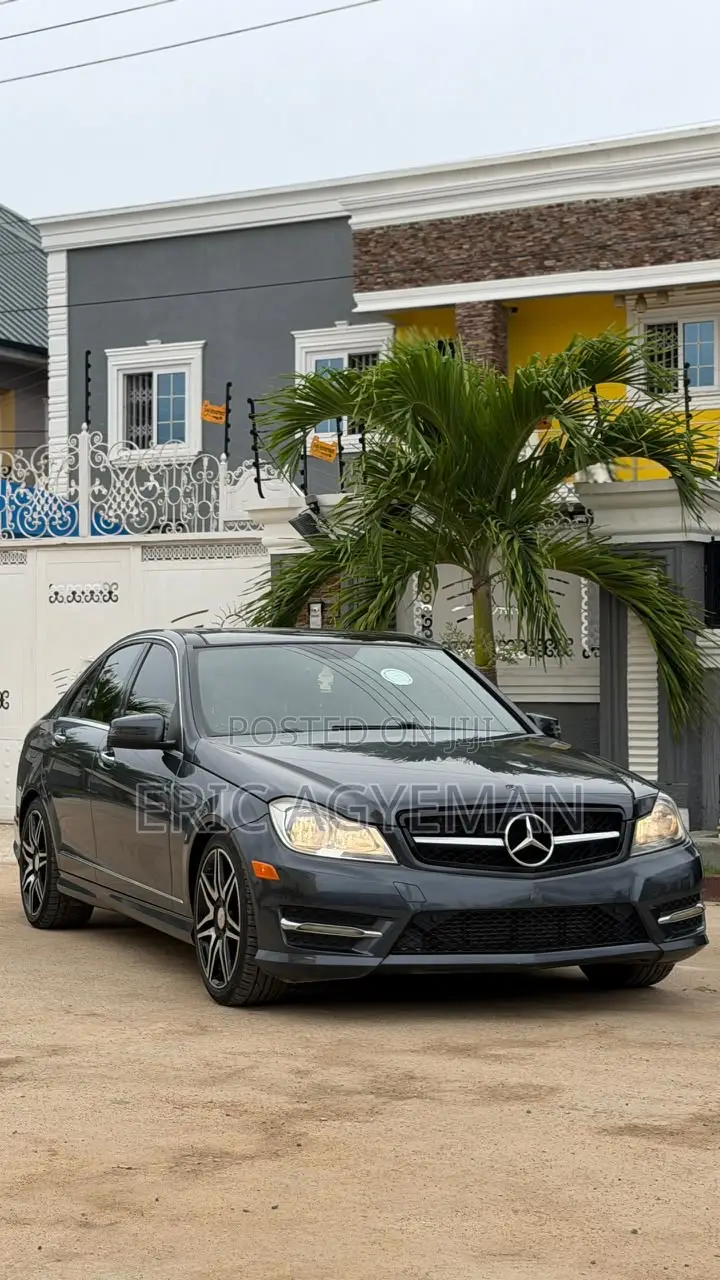 Mercedes-Benz C250 2014 Black