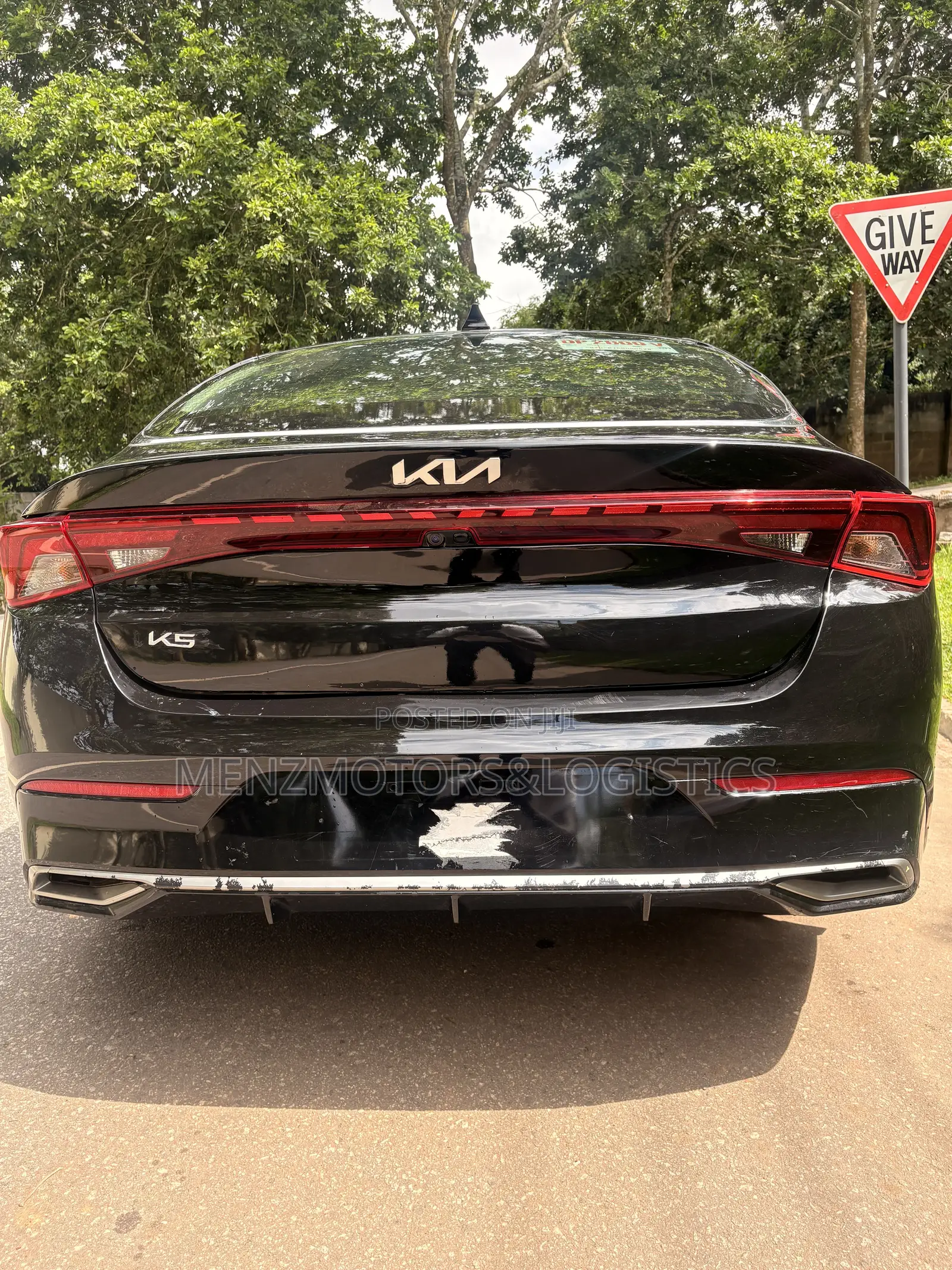 Kia K5 LXS 2023 Black
