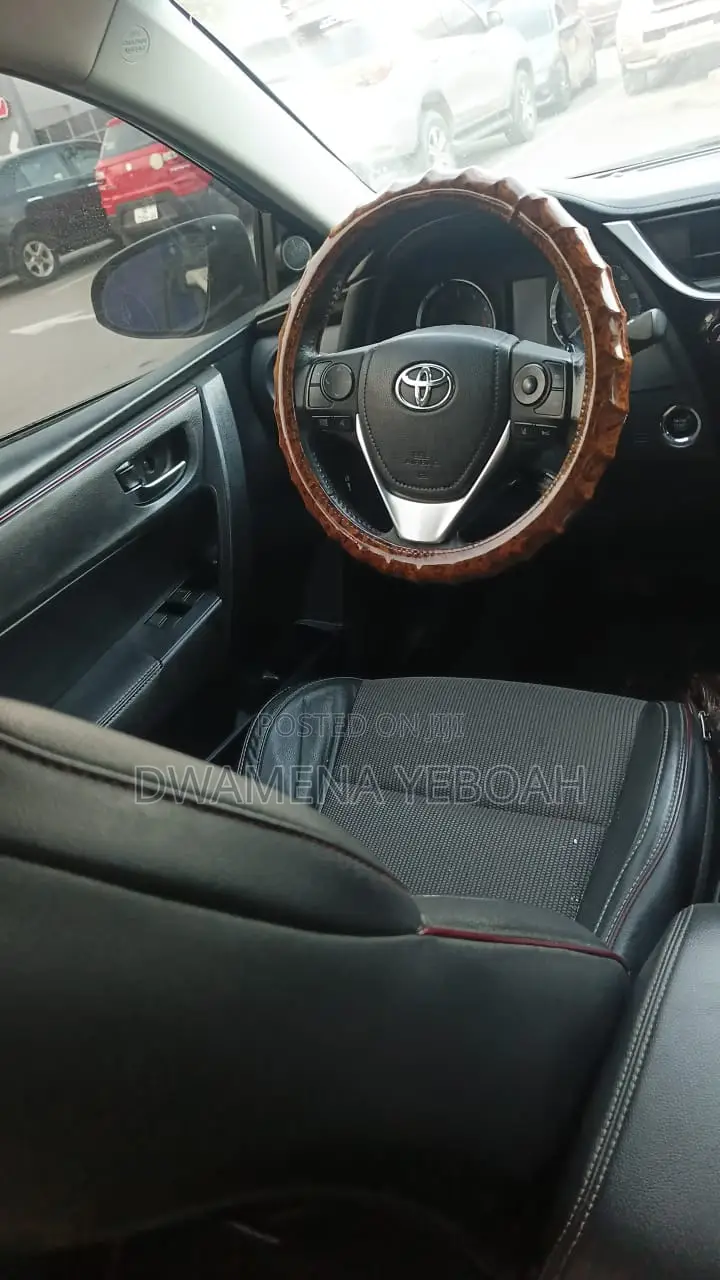 Toyota Corolla SE 4dr Sedan (1.8L 4cyl CVT) 2017 Burgundy